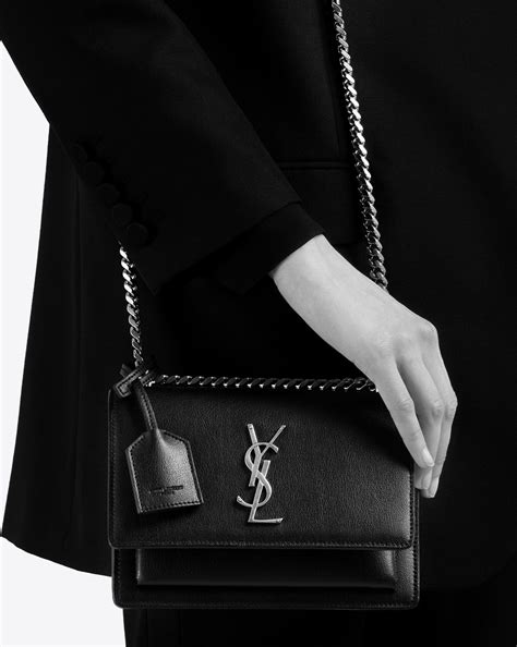 ysl monogramme shoulder bag grained calf leather black|saint laurent monogramme shoulder bag.